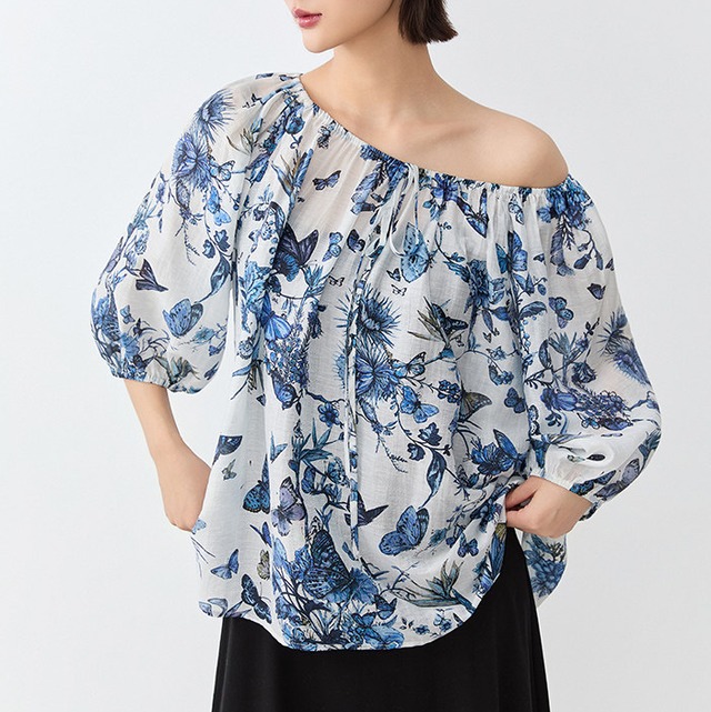 butterfly print lantern sleeve  blouse＜t3094＞