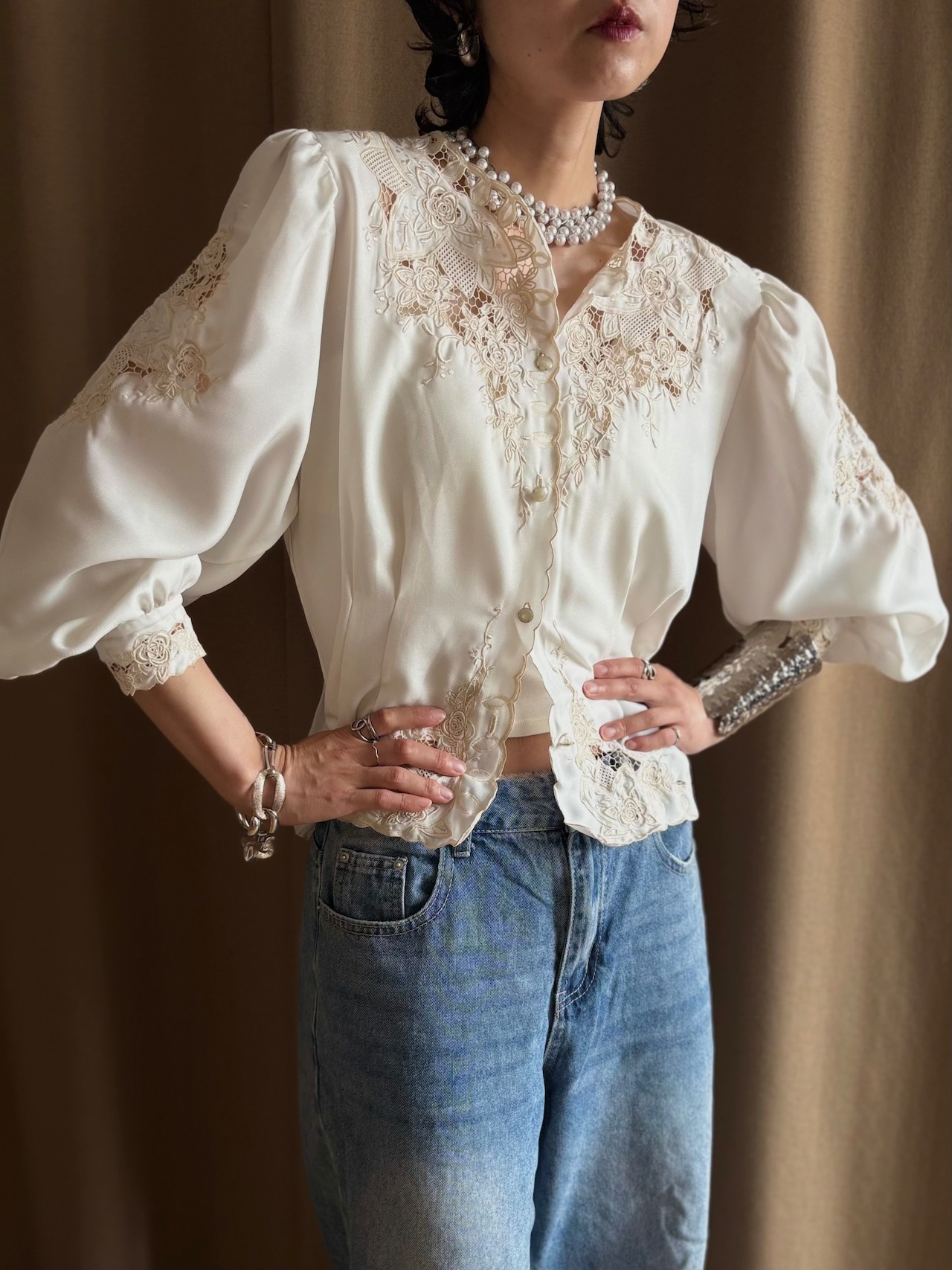 sculptural embroidery puff sleeve shirt-5275-6