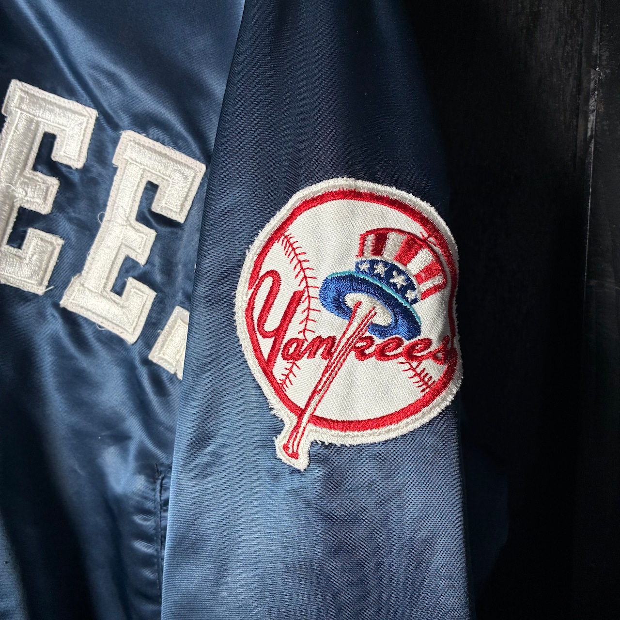 Yankees / ヤンキース / ナイロンスタジャン / 刺繍ロゴ / サテンジャケット / MLB / ネイビー / アーチロゴ