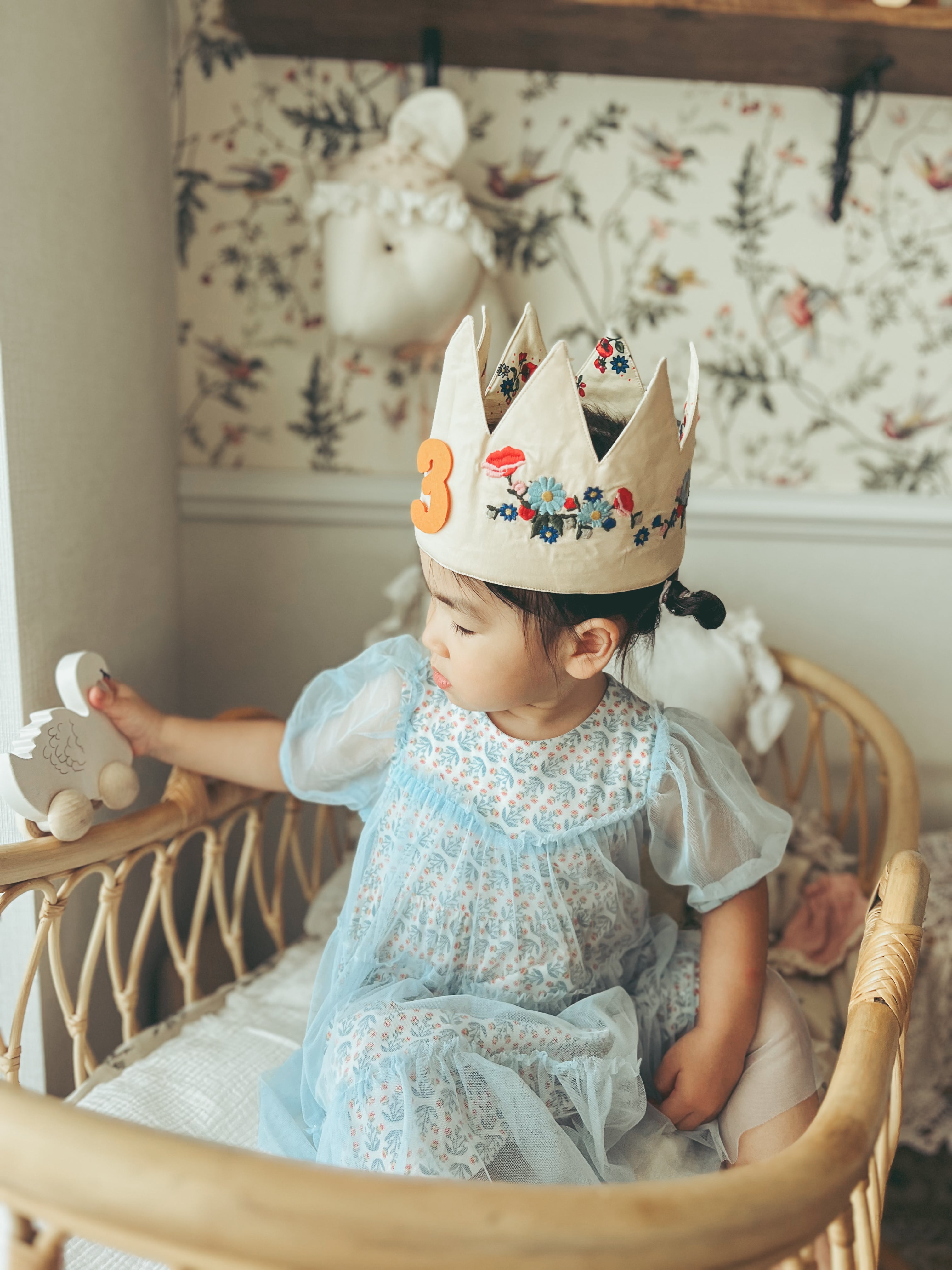 BIRTHDAY CROWN FLOWER【Konges Sloejd コンゲススロイド】バースデー