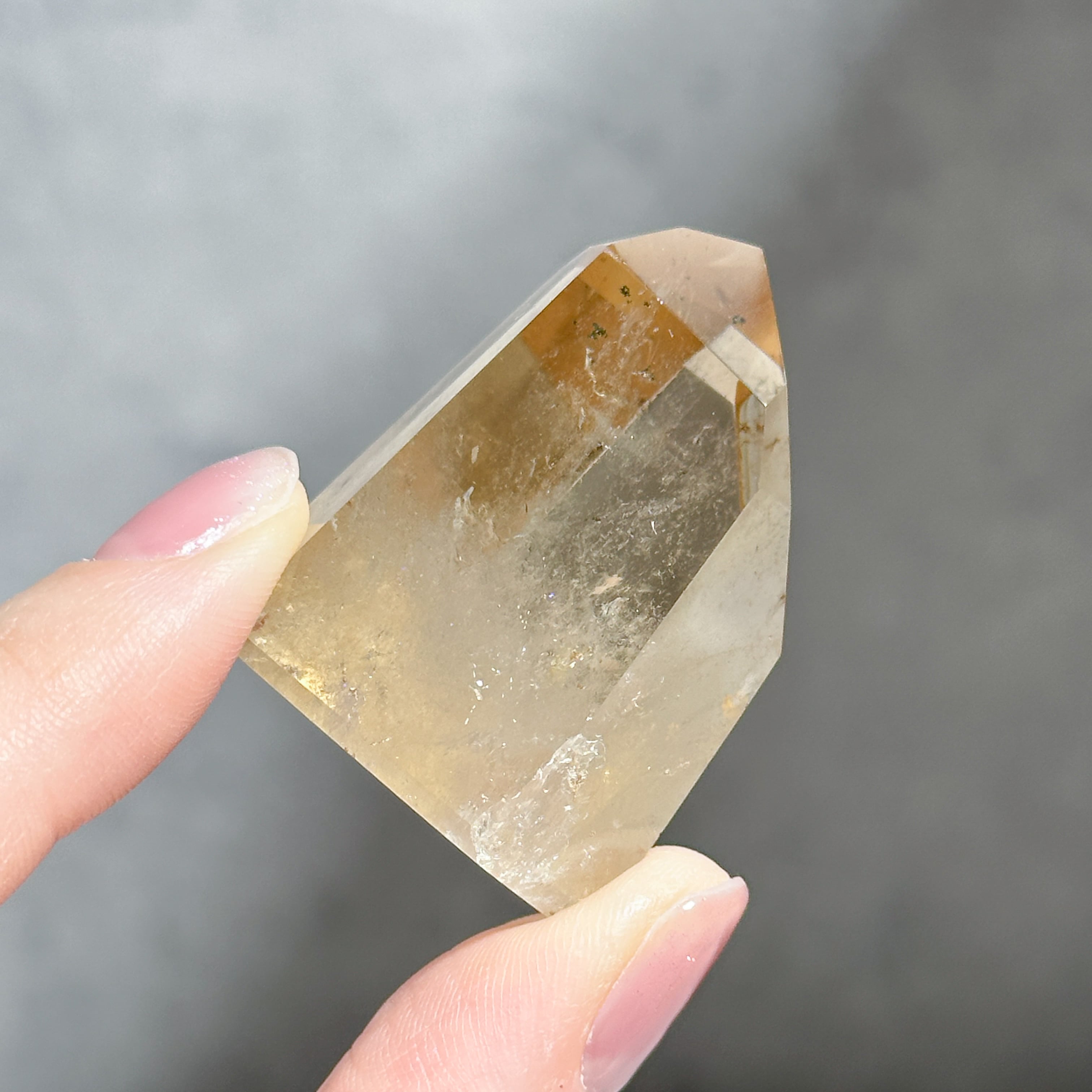 シトリン（黄水晶） タワー44◇ Citrine ◇ 天然石・鉱物