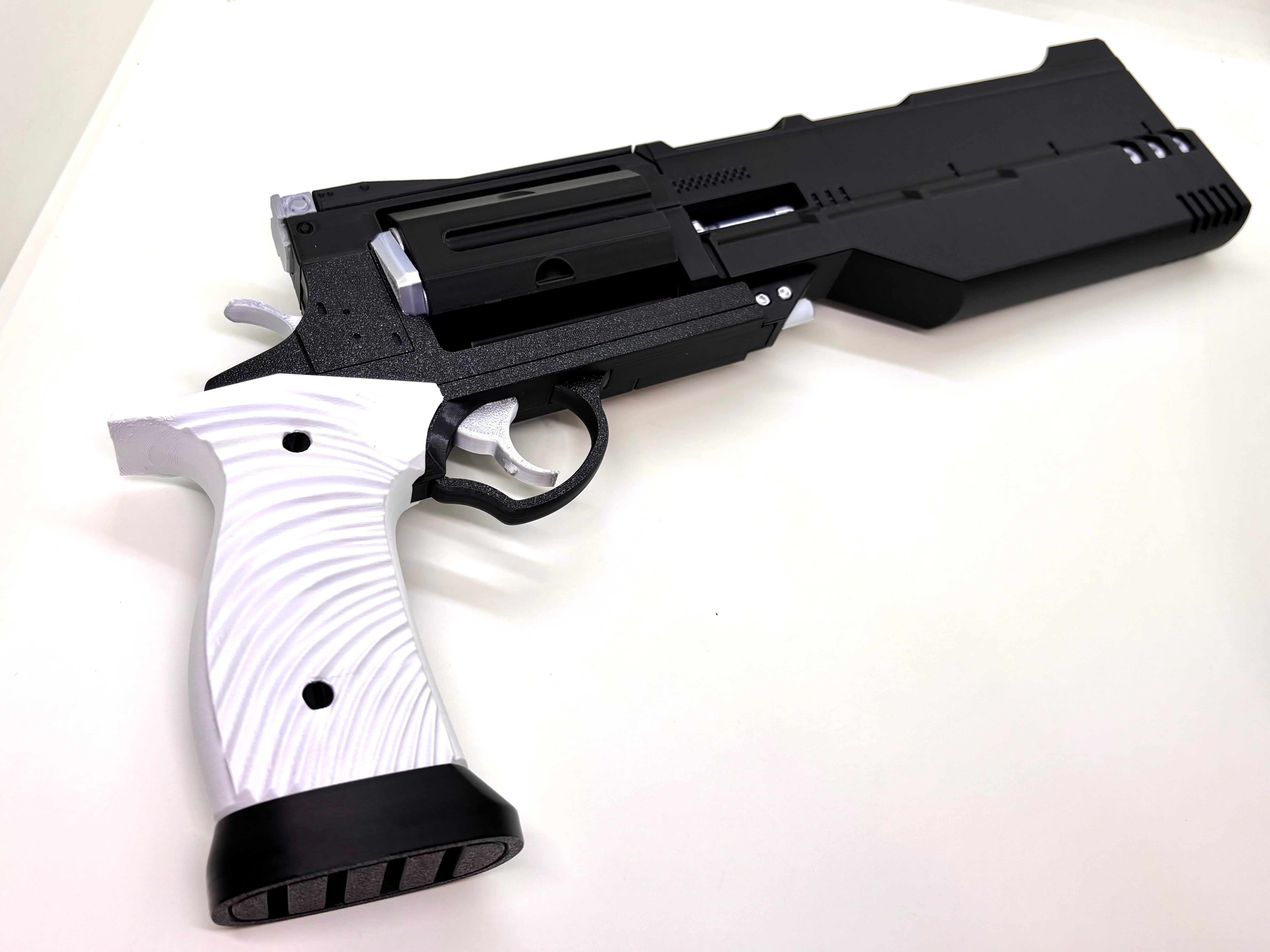 可動モデル）RE9 リボルバー 強化版(金属なし、発射機能なし） | 3D