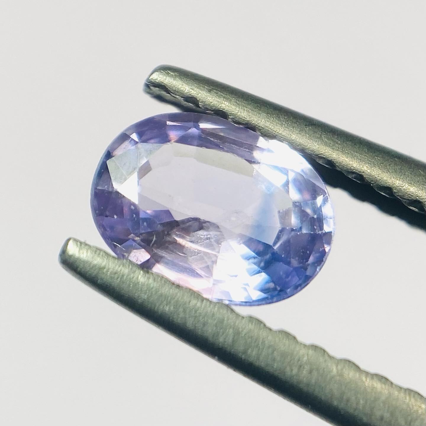 藤の花 バイカラーサファイア