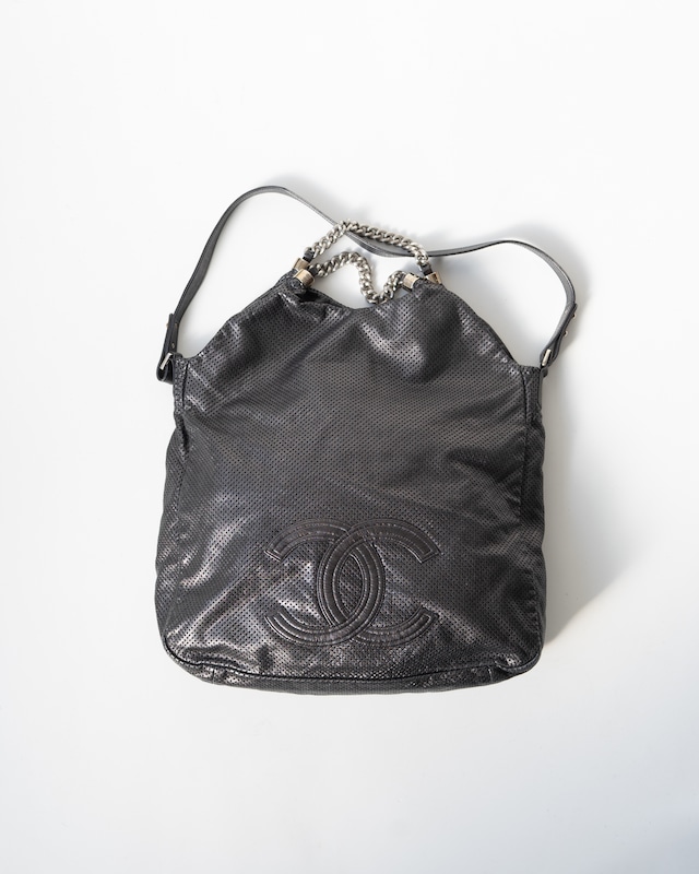 〈CHANEL〉CC Mark Perforated Leather Bag