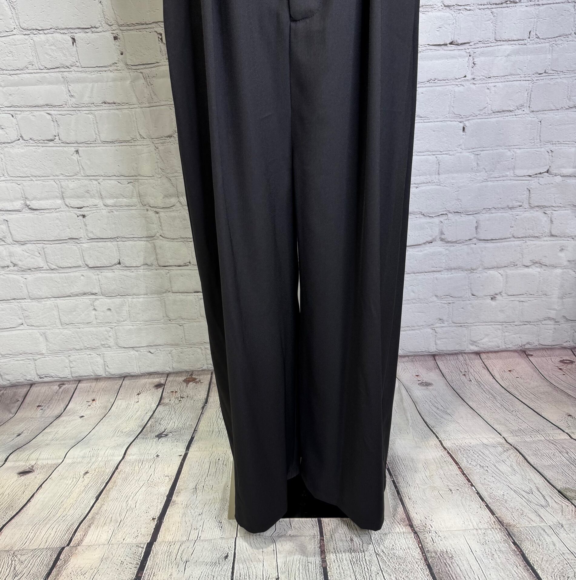 美品 CYAN TOKYO バストタックワイドサロペット ブラック 36サイズ 楽天市場】CYAN TOKYO シアントーキョー バストタック ワイド