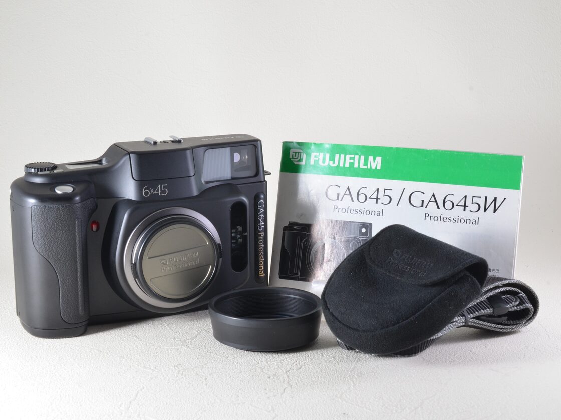 中判ならではの上質さを】FUJIFILM GA645 Professional / SUPER EBC  