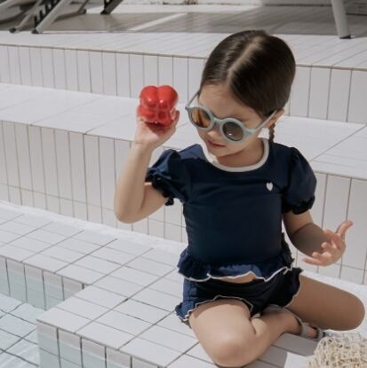 【BEBE DECO】BABY&KIDS用 帽子付パフ袖フリル水着 90~120