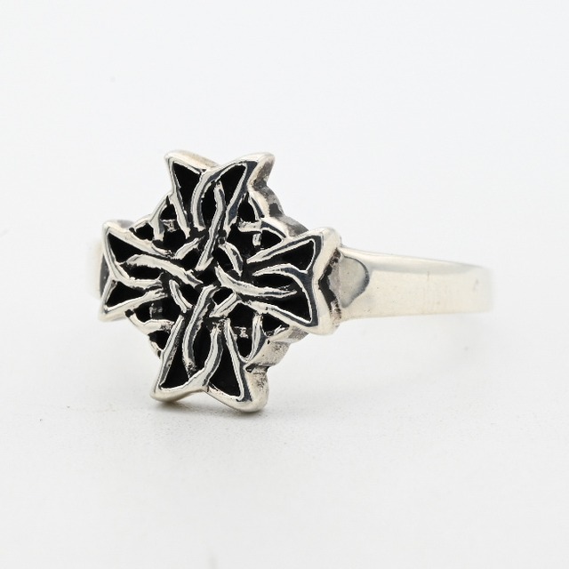 Cutting Out Fancy Celtic Knot Top Ring #26.0 / Denmark