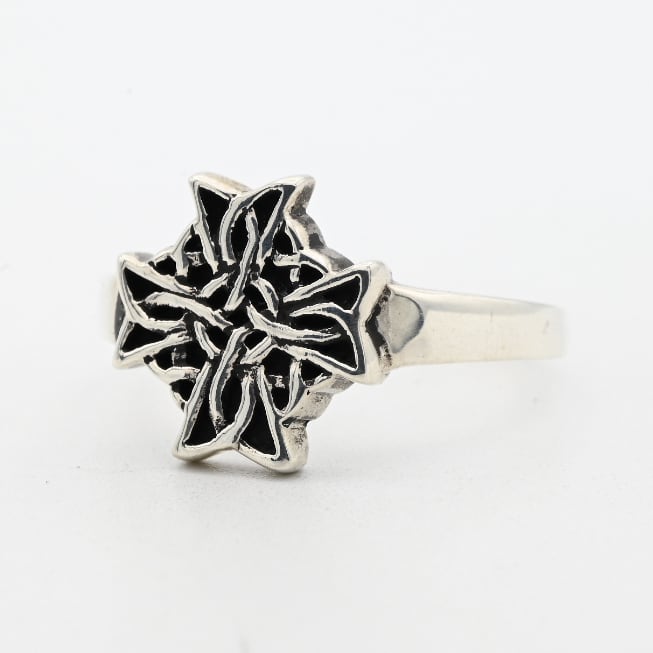 Cutting Out Fancy Celtic Knot Top Ring #26.0 / Denmark