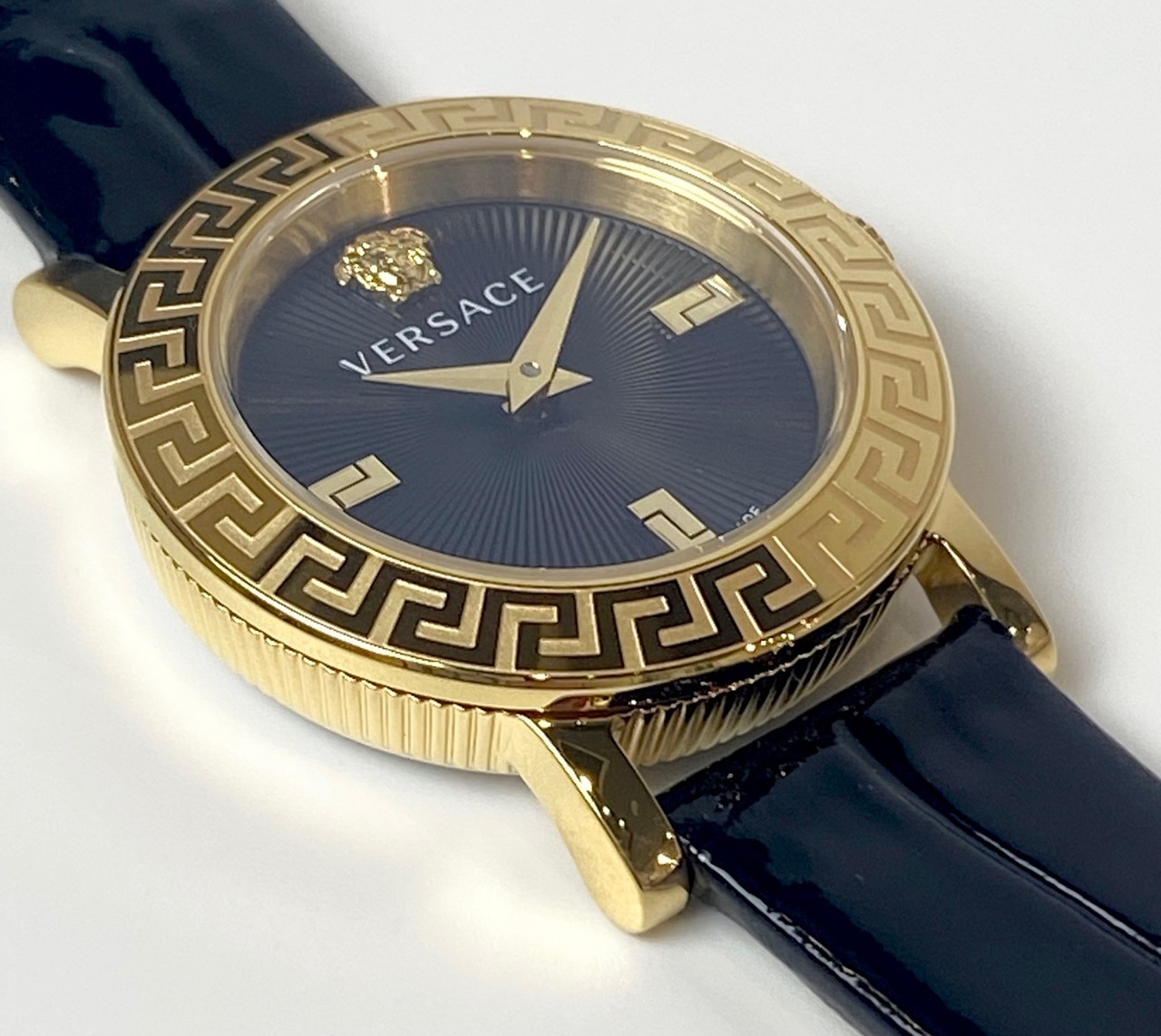 VERSACE ヴェルサーチェ レディース 腕時計 VE6M00222