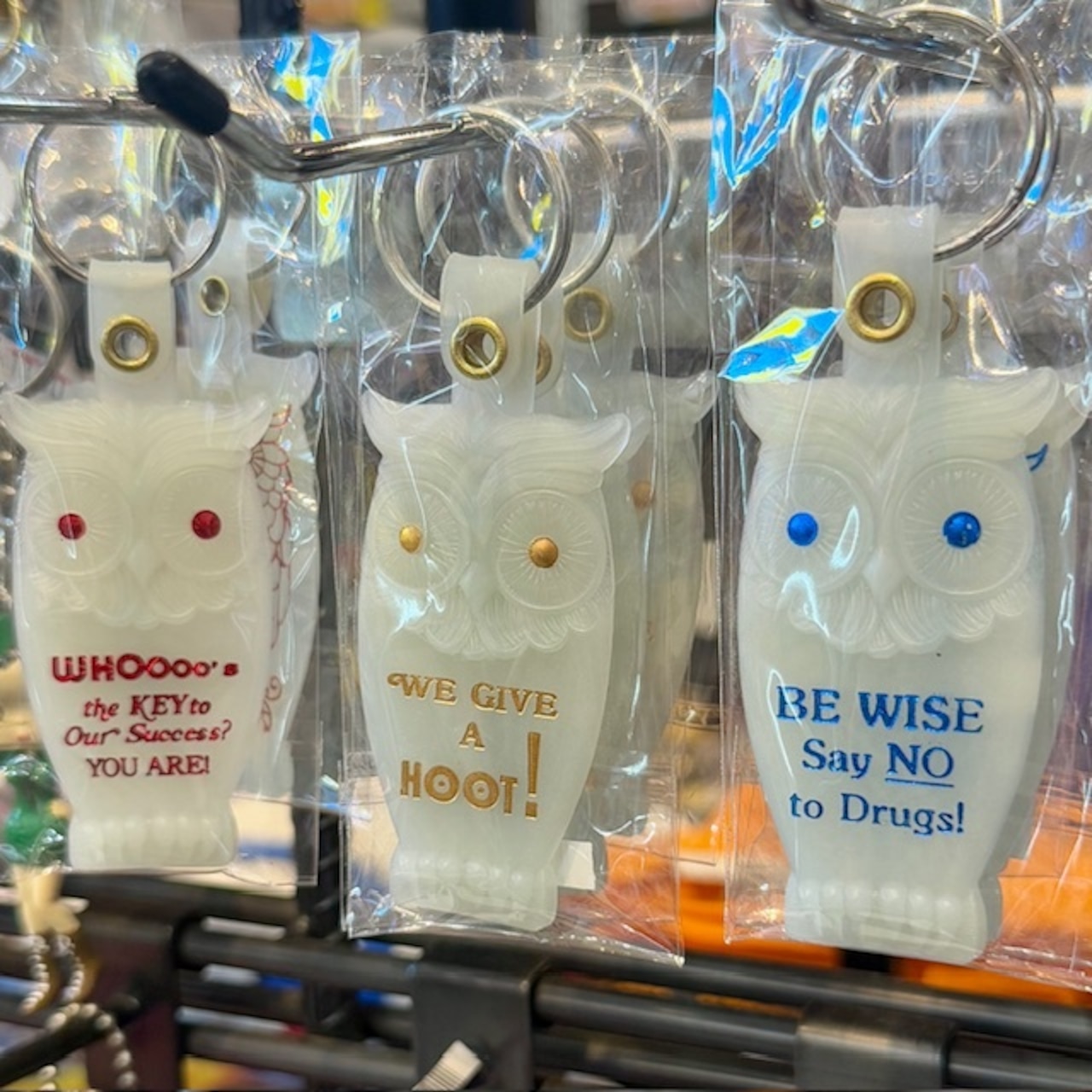 【OWL KEYCHAIN】 フクロウ キーホルダー 蓄光
