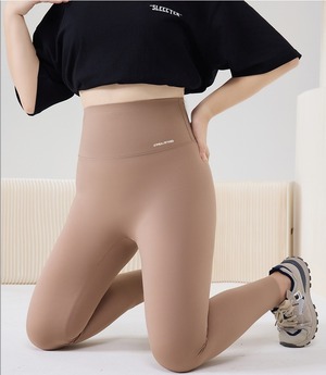 大きめサイズ ヨガウェア  ハイウエスト ストレッチ レギンス レディース パンツ ボトムス 部屋着 インナー 9分丈 アンクル丈 丈長 タイト スリム 細身 ウエストゴム 伸縮性 ストレッチ かわいい 大人可愛い シンプル カジュアル おしゃれ スポーティー 無地 ロゴ 春 夏 秋 冬 ママ 学校 部活 ジム 公園 休日 ヨガ 体型カバー 普段使い S M L XL 2XL 3XL 4XL 5XL 6XL 黒 ブラック グレー ライトグレー コーヒーブラウン ベージュアプリコット ミルクティー ココア