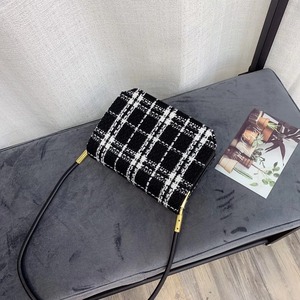 チェック柄ショルダーバッグ