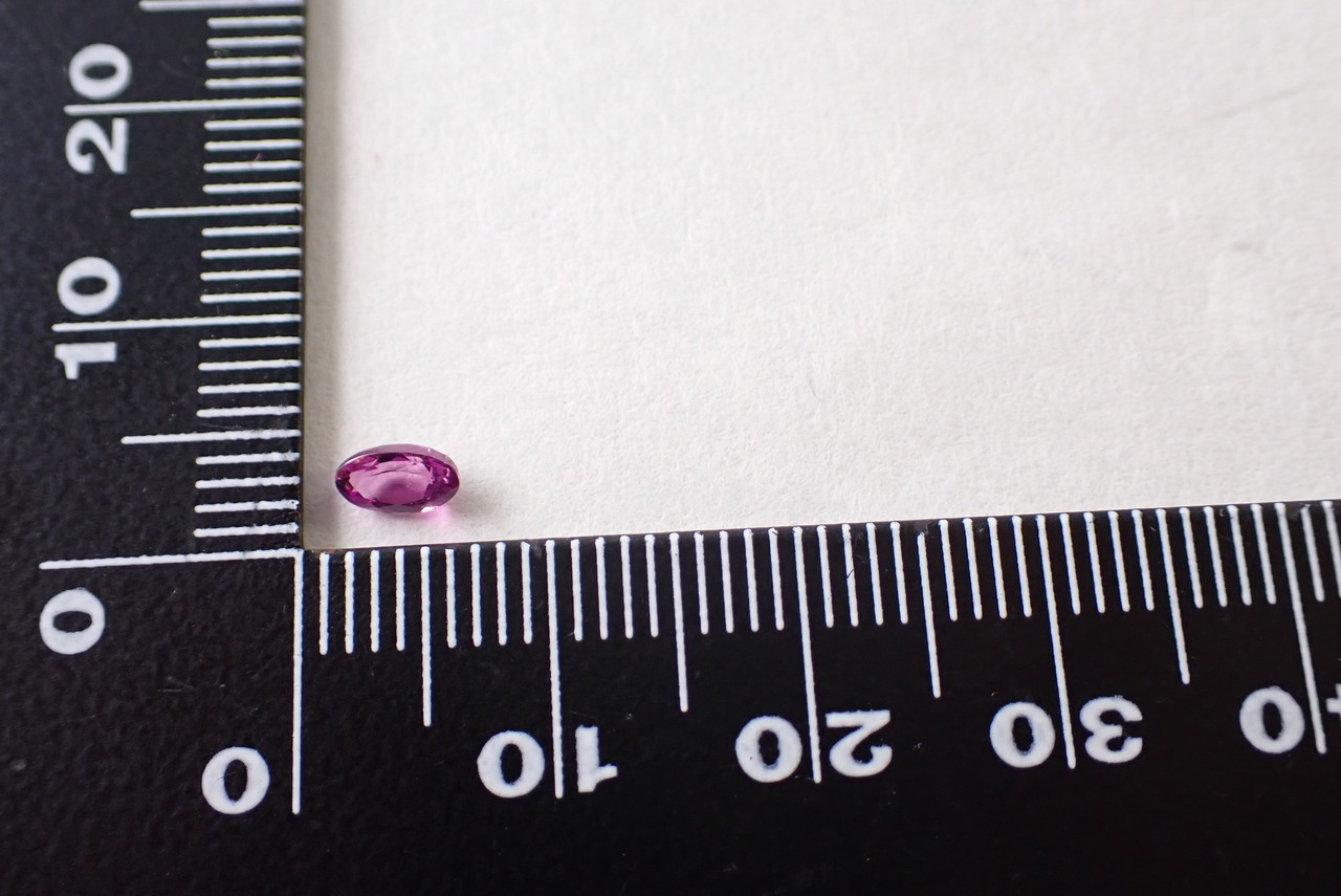 ロードライトガーネット　0.34ct　[C7‐753]