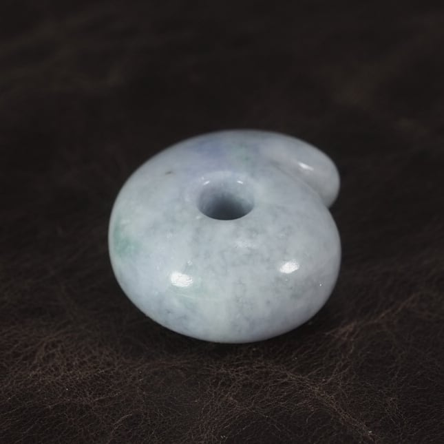 糸魚川翡翠 ラベンダー ヒスイ まる勾玉 14.8g Itoigawa Lavender