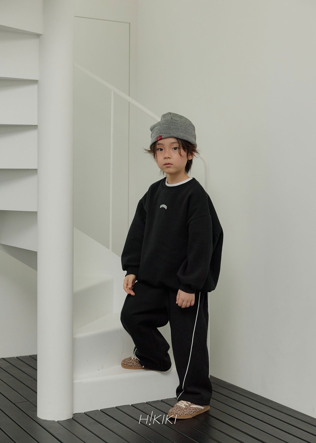 HIKIKI［取寄］line wide pants 26winter