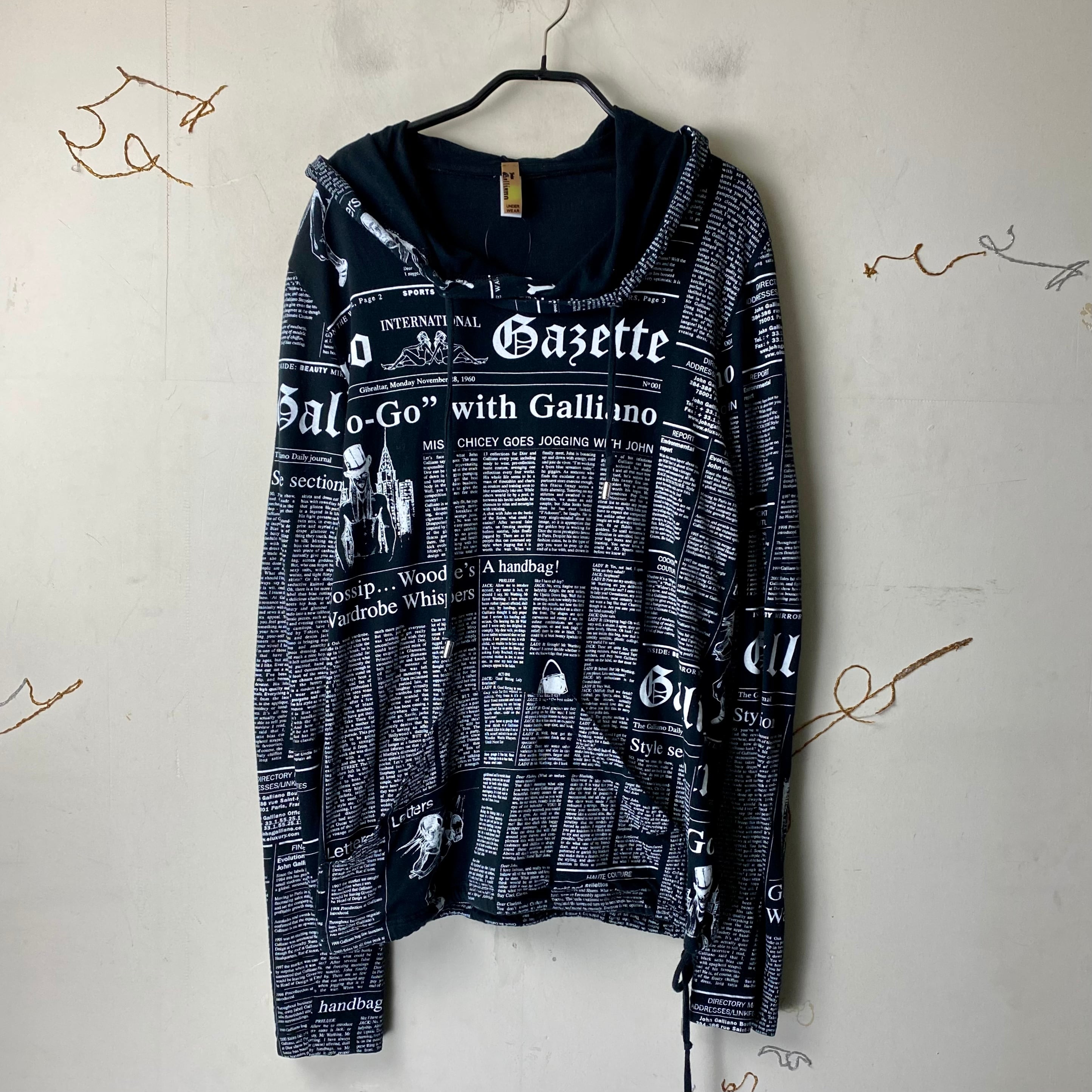 JOHN GALLIANO newspaper pattern set-up | NOIR ONLINE 