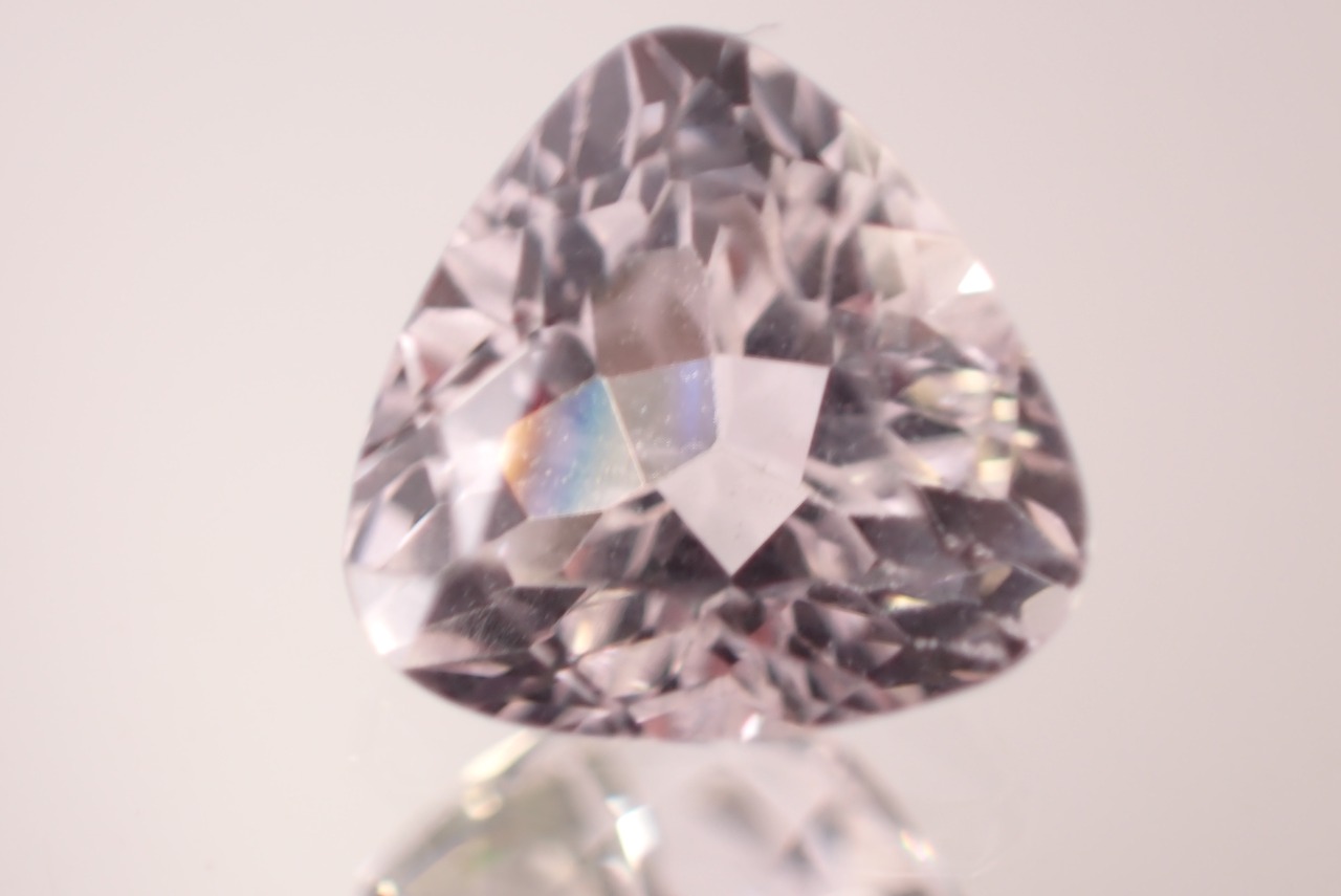 クンツァイト　1.56ct　[D11‐374]