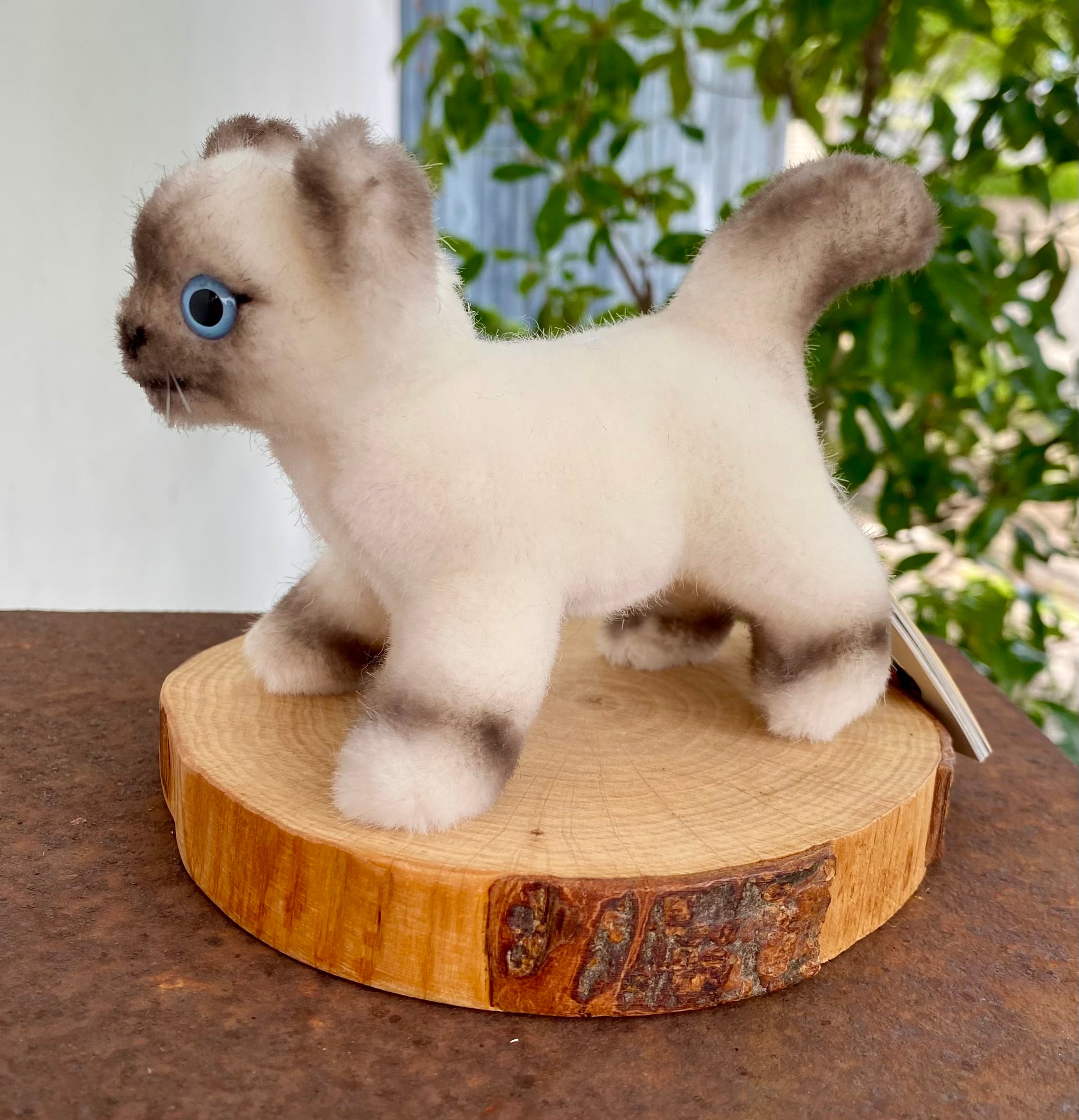 マスコット シャム猫 立 | 木ままや