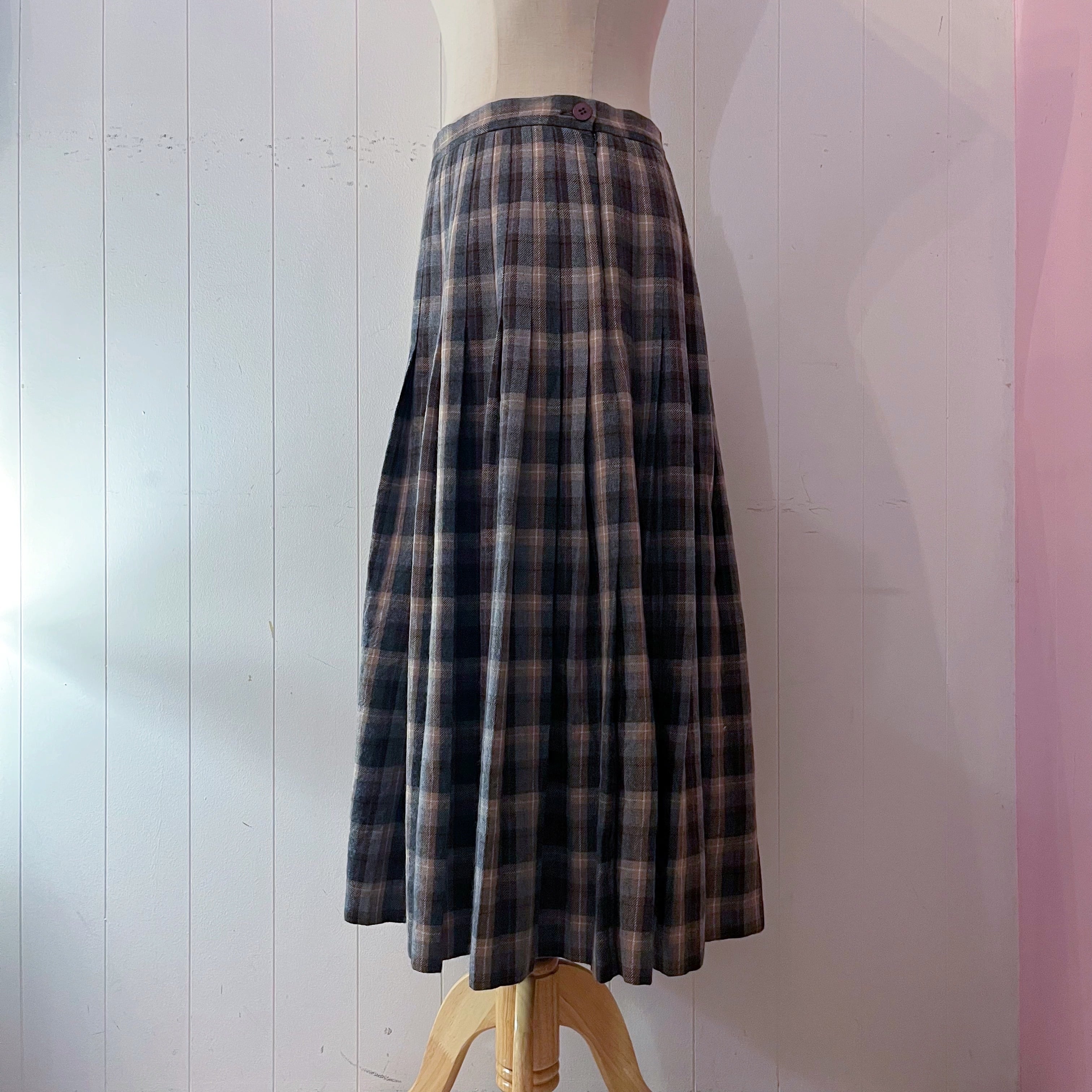 brown check tuck wool skirt