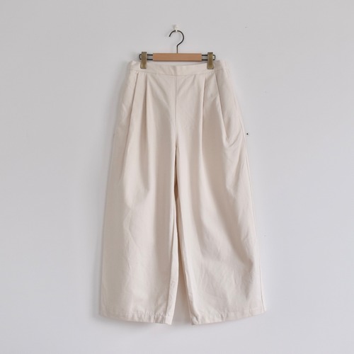 【W's】 MANON  |  CHINO CLOTH TUCK WIDE PANTS　マノン  |  タックワイドチノパン