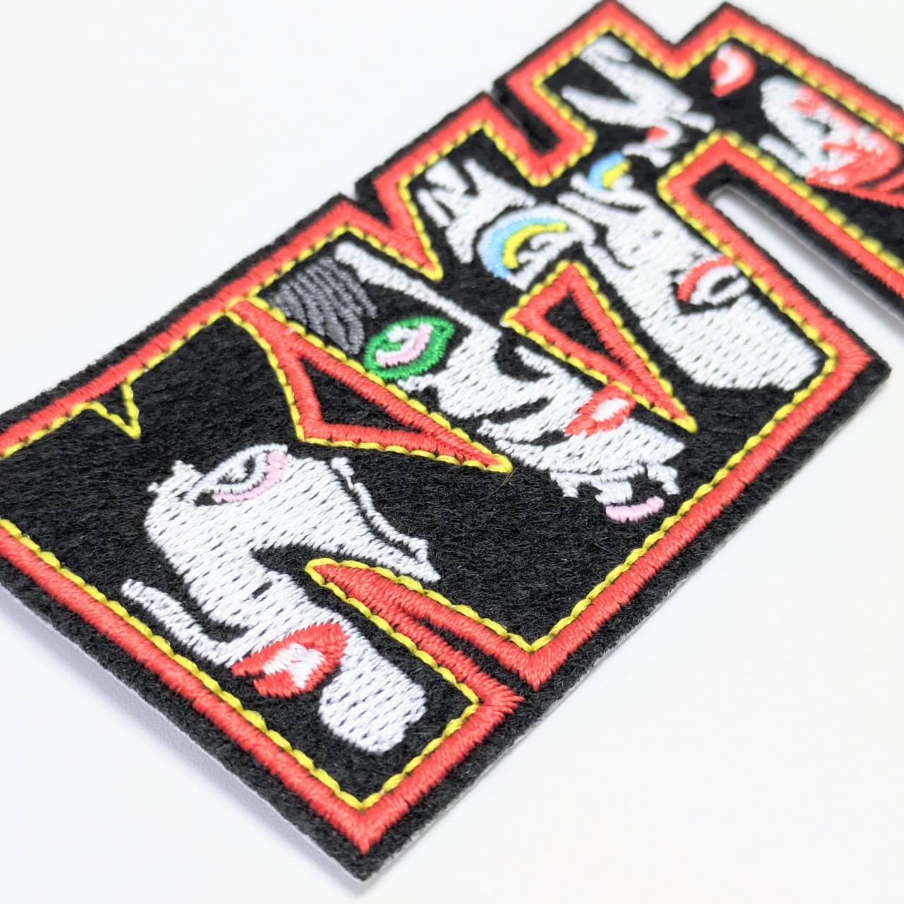 送料無料！ ★刺繍アイロンワッペン★【 KISS ( キッス ) 】 〚アメリカン雑貨 アメトイ〛