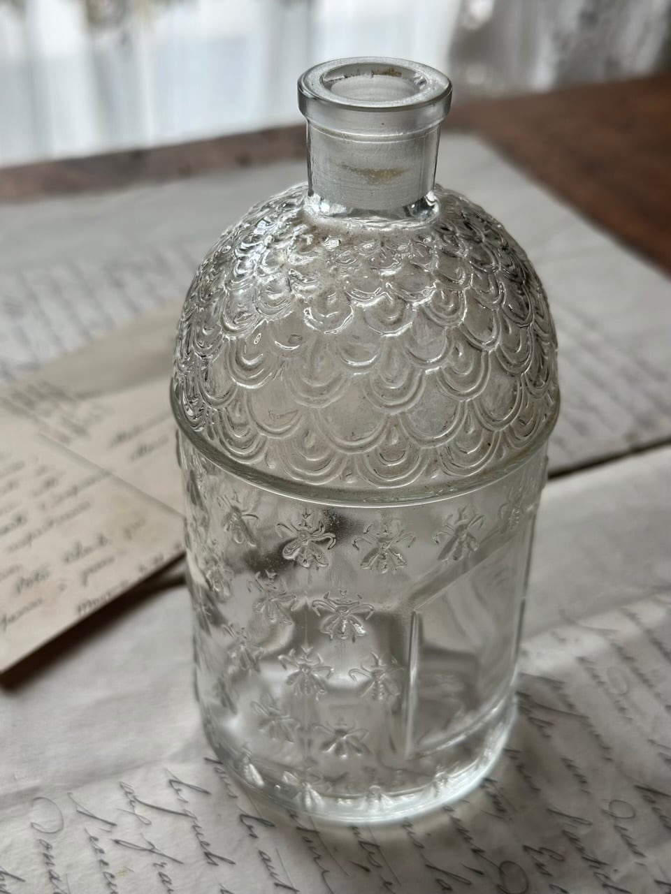ゲランの香水瓶 パフュームボトル Guerlain ビーボトル | Brocante de