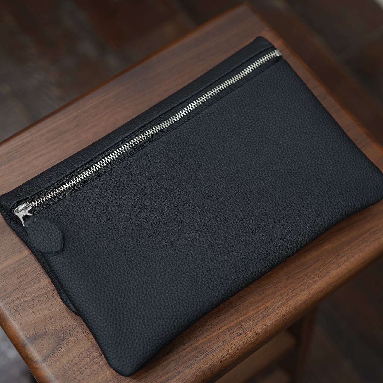 カンダミサコ dumi ポーチ シュランケンカーフ ブラック | CIRCLE