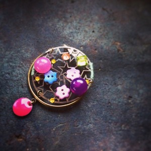 sorriso beato　Happy brooch（ブローチ）