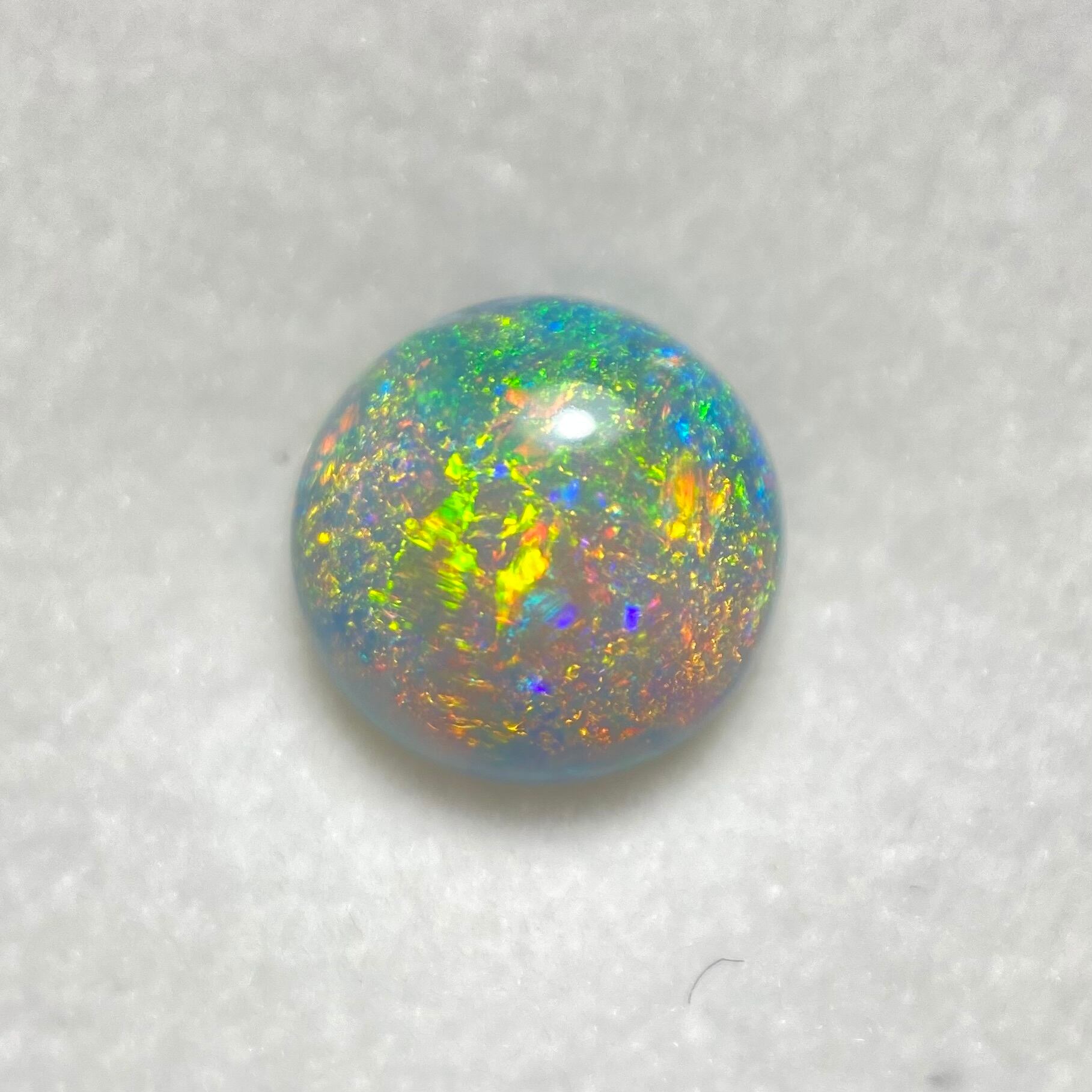 ギャラクシーなイリデッセンスを楽しむ両面ブラックオパール