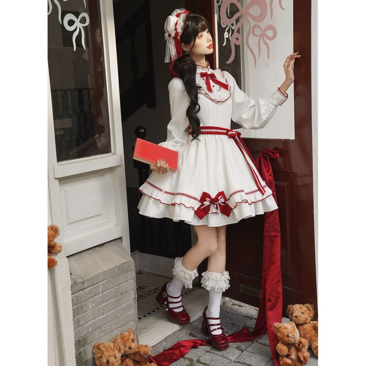 ガーリーケープレッドバイカラーワンピース：ケープ | Maiden's Rêve