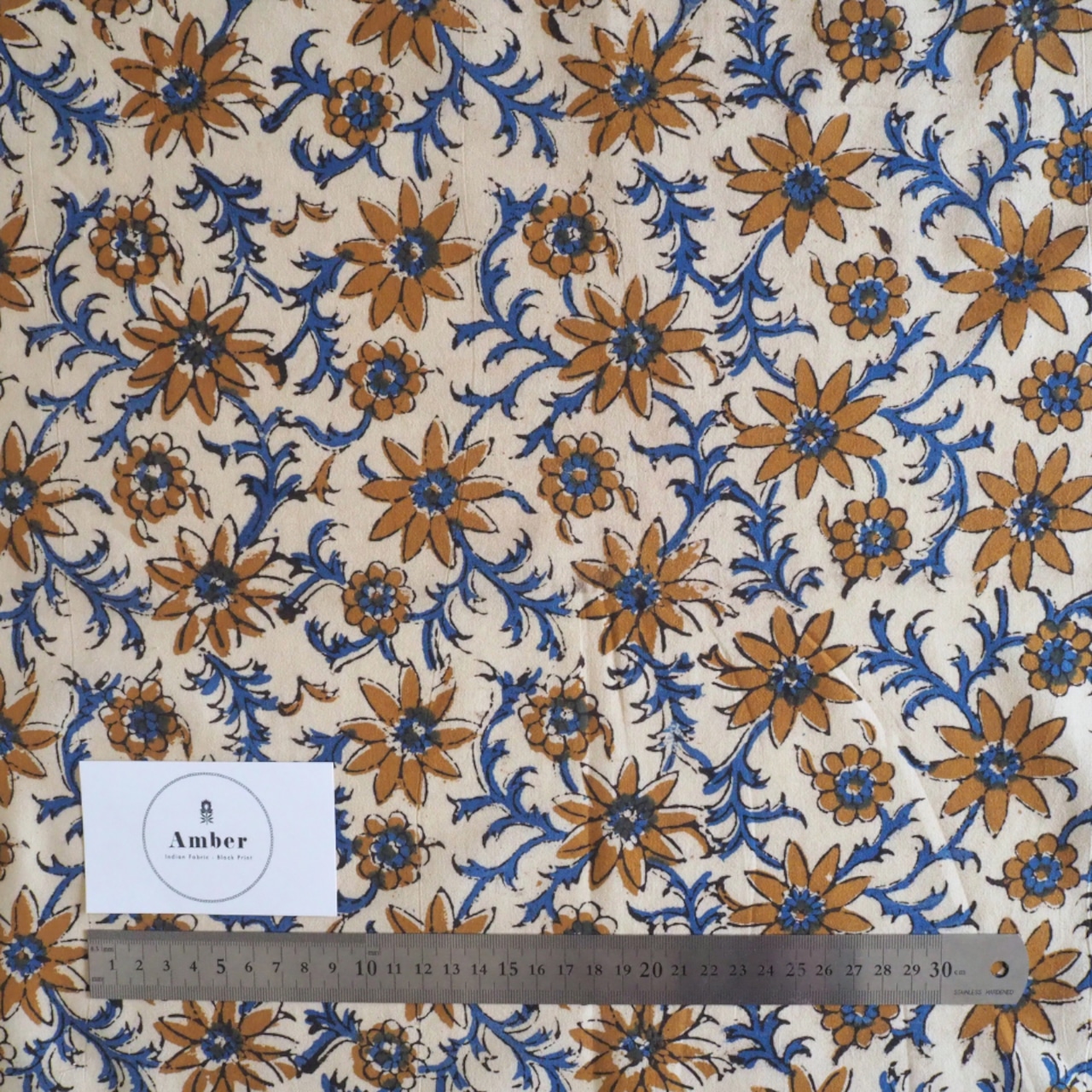 ブロックプリント生地【50cm単位】インド綿 花柄 生成り×ブルー×イエロー #55610-WT1