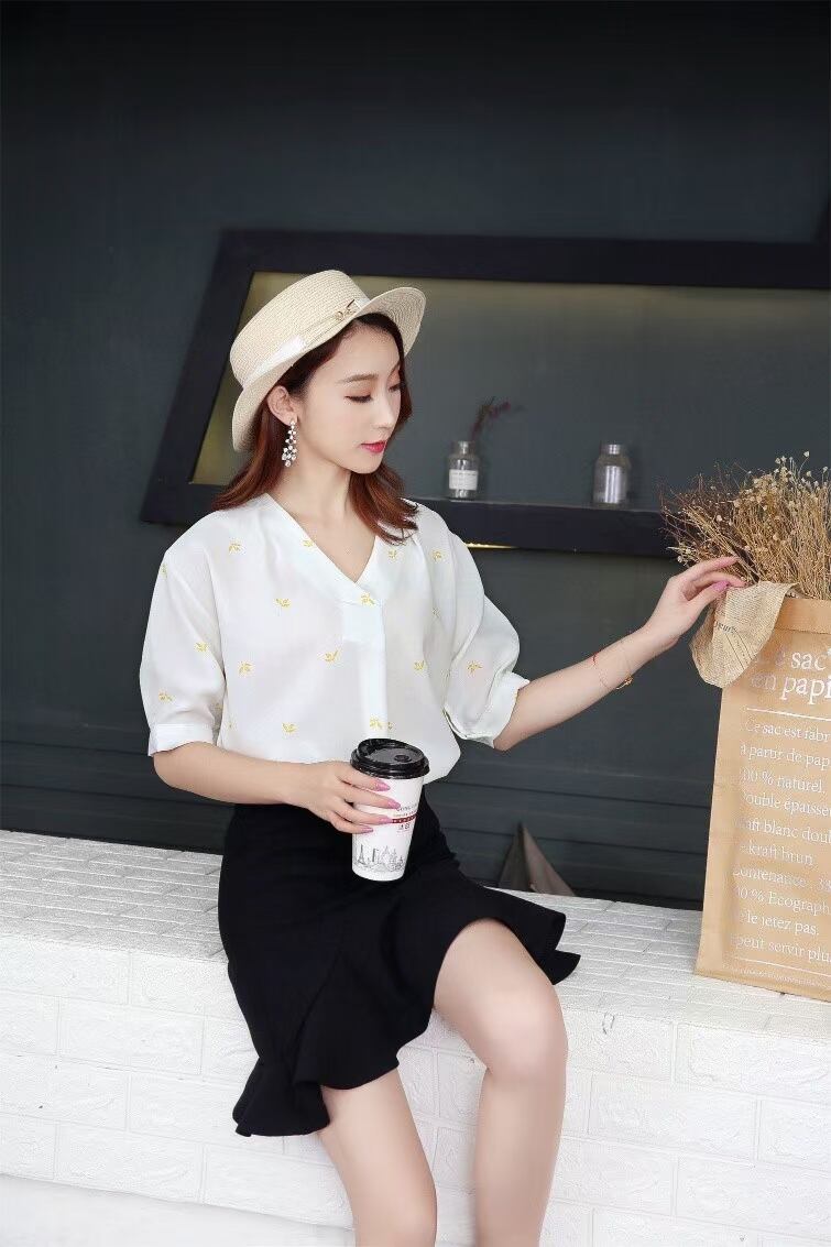 リーフ柄パフスリーブブラウス AJ3346-D002