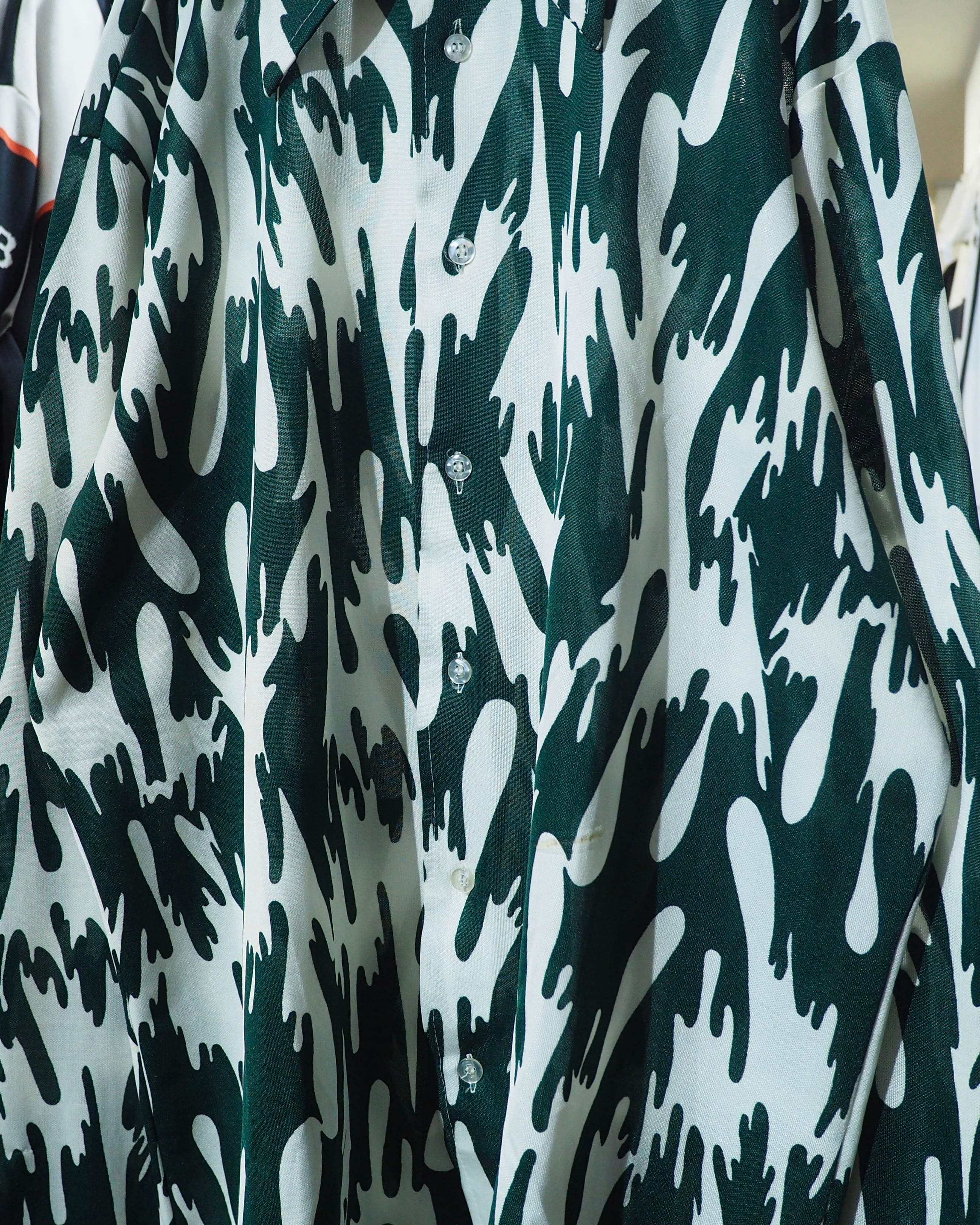 1970s " Sears " Abstract Pattern vintage Drape loose shirt