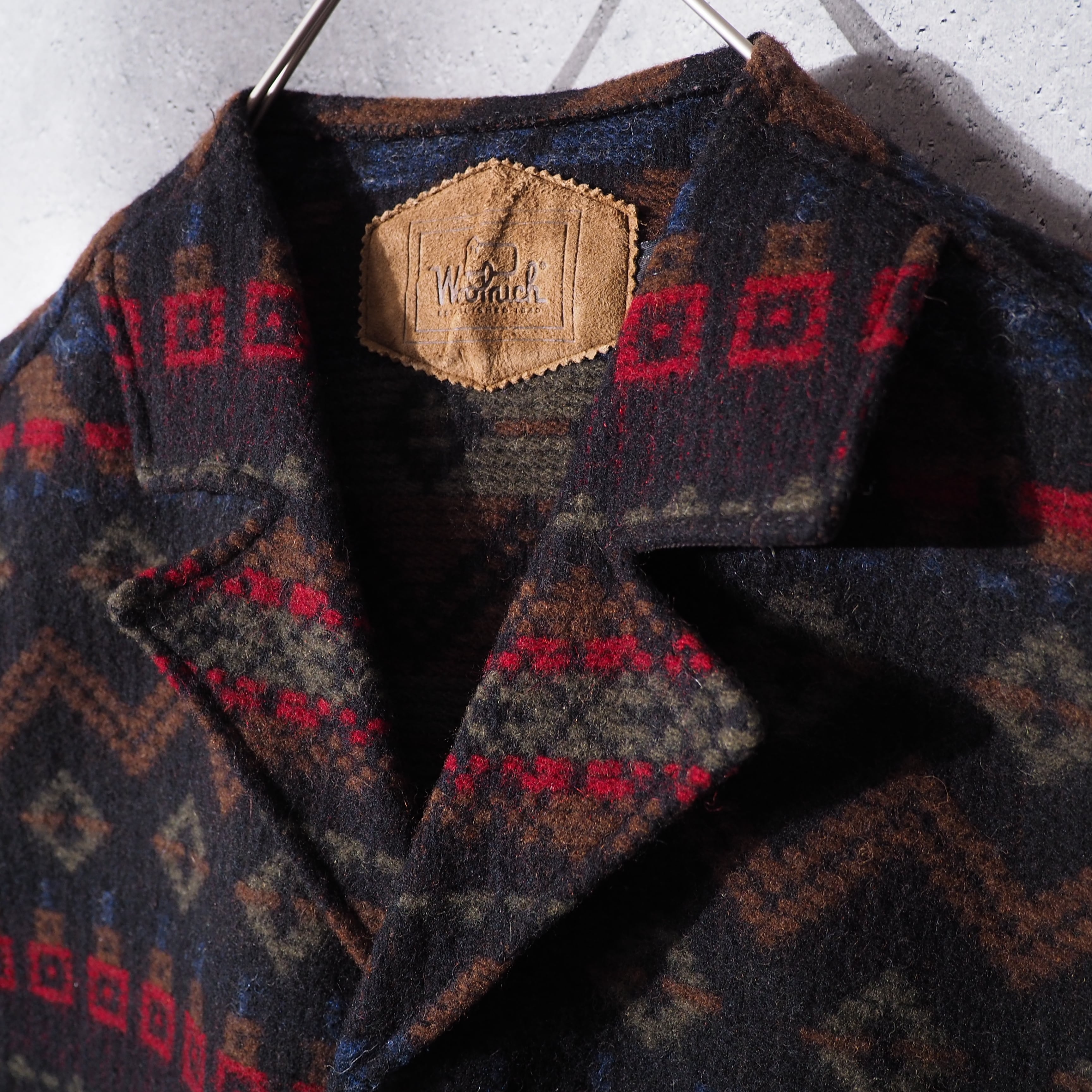 ” WOOLRICH ” Beautiful Nordic Ethnic Embroidery vintage vest (made in Usa)