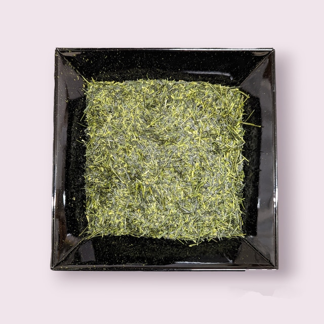 鹿児島産 新茶 100g ￥1,620 サエミドリ