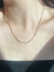 Fine link necklace
