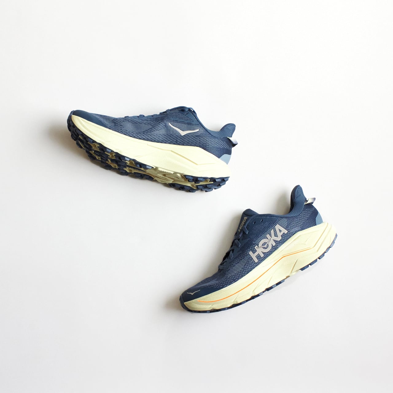 HOKA（ホカ）CHALLENGER 8 -フェイディッド ネイビー / パンパス