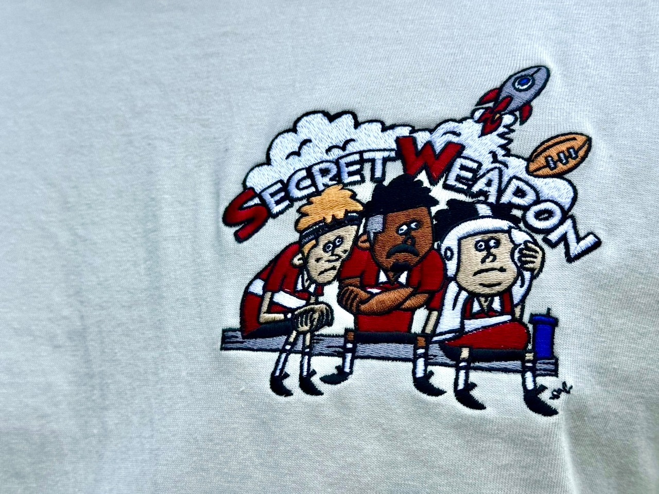 Secret weapon 秘密兵器Tシャツ　アイボリー/ブラック