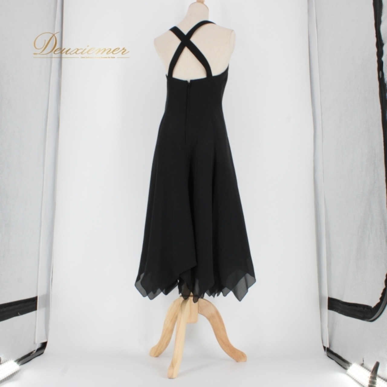 社交ダンス 衣装 スタンダード ドレス ワンピース レッスンウェア パーティドレス 黒 フォーマル SEKINE セキネ 無地 シンプル ブラック系 ファッション ドレスアップ おしゃれ 結婚式 服装 パーティー 芸能 舞台用 衣装 かわいい シンプルスタイル 大人 女性用 Mサイズ きれいめ 着回し ブラックフォーマル 軽やかライン 伸縮性なし シンプルデザイン 日本製