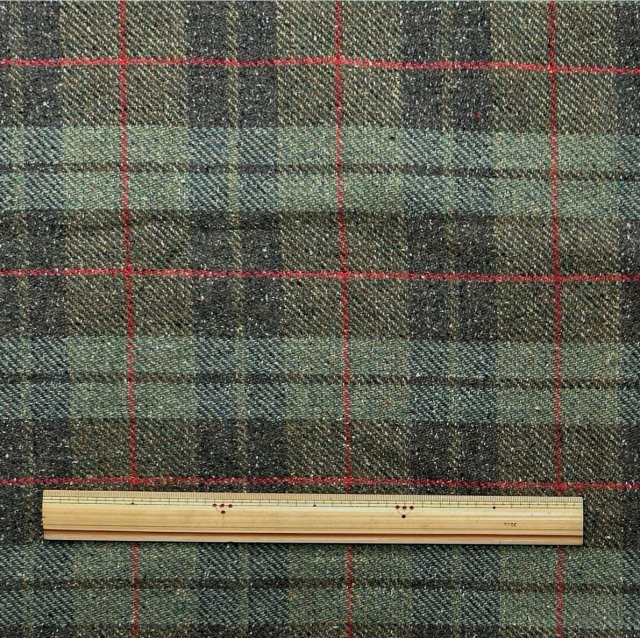 ★AM108◆2m◆ラスト1点‼◆ウール100%ややコシ感ありカラーネップツイード生地◆チェック◆グリーン系