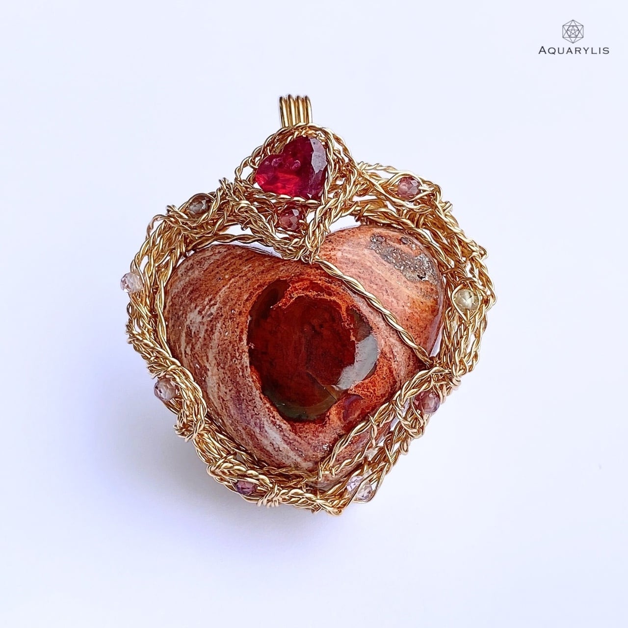 LOVE Collection｜オパールのペンダント（K14GF／3.4cm）｜AQUARYLIS