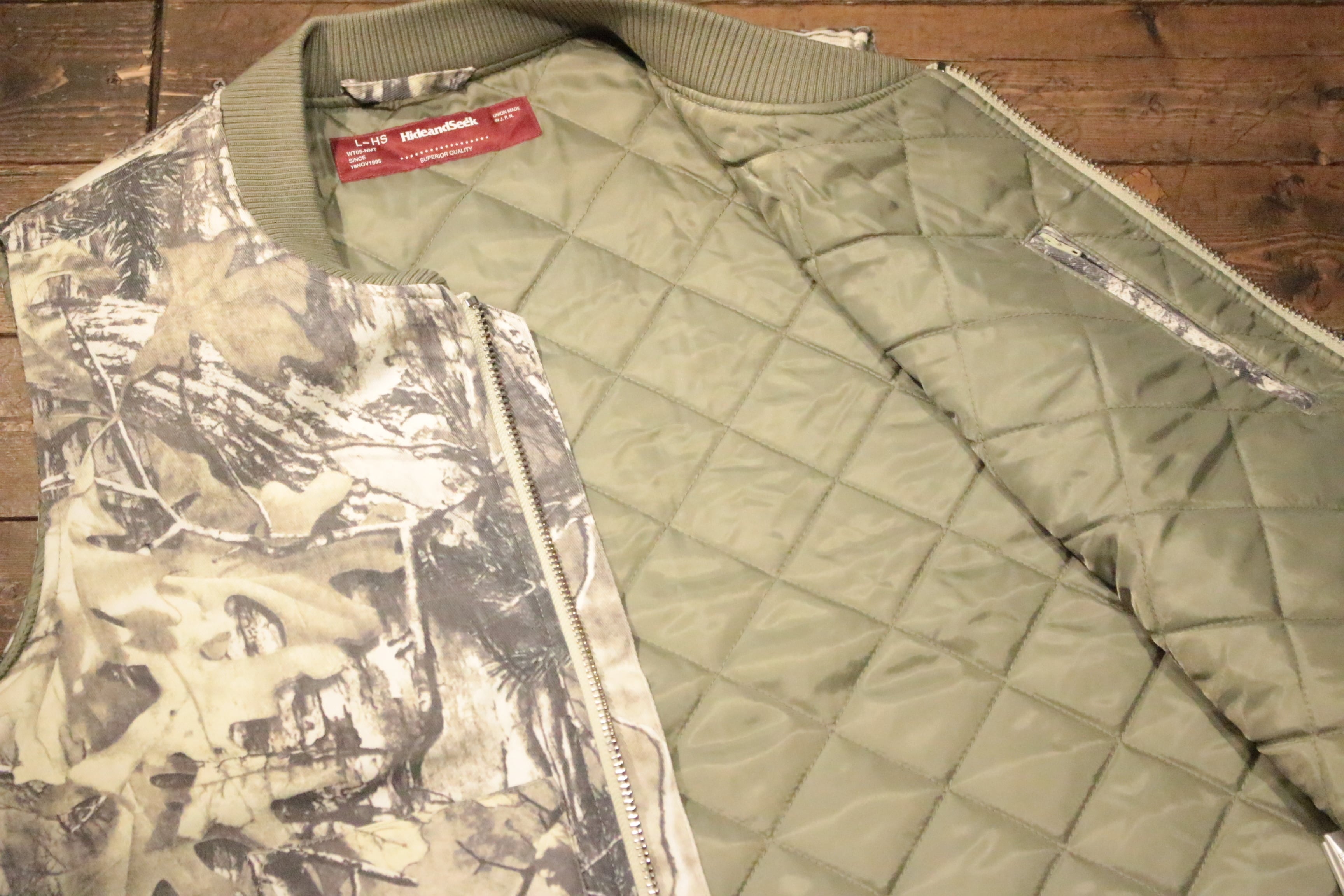 HIDE AND SEEK】Camo Zip Work Vest -BEIGE CAMO（ハイドアンドシーク
