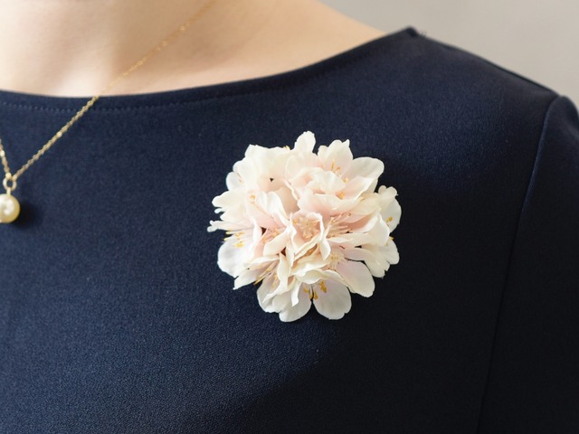 春限定【コサージュ ブローチ】満開！ソメイヨシノの花束（桜・薄ピンク）
