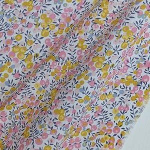 ◆輸入　リバティ　LIBERTY　タナローン　Wiltshire Bud Yellow＆Pink　ウィルトシャーバッド　イエロー＆ピンク　約130×50cm
