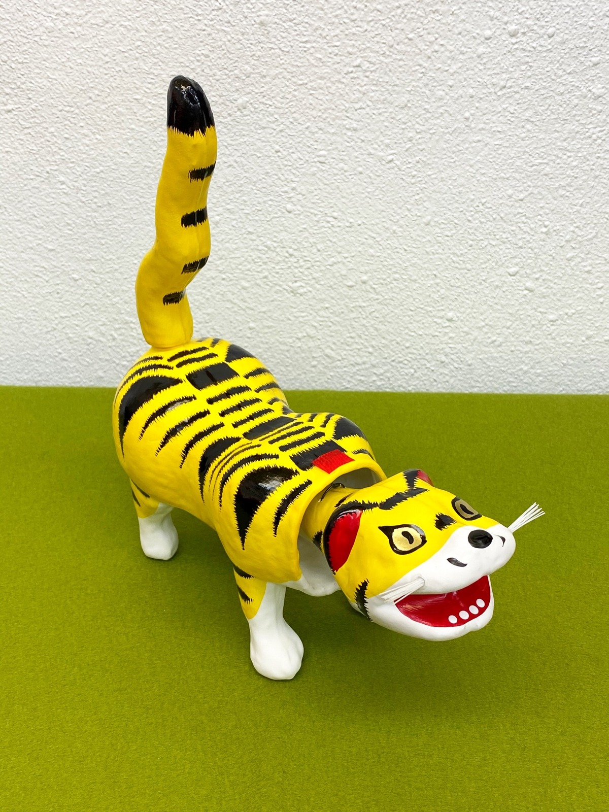 張り子の虎 小 大阪張り子 株式会社 山本人形