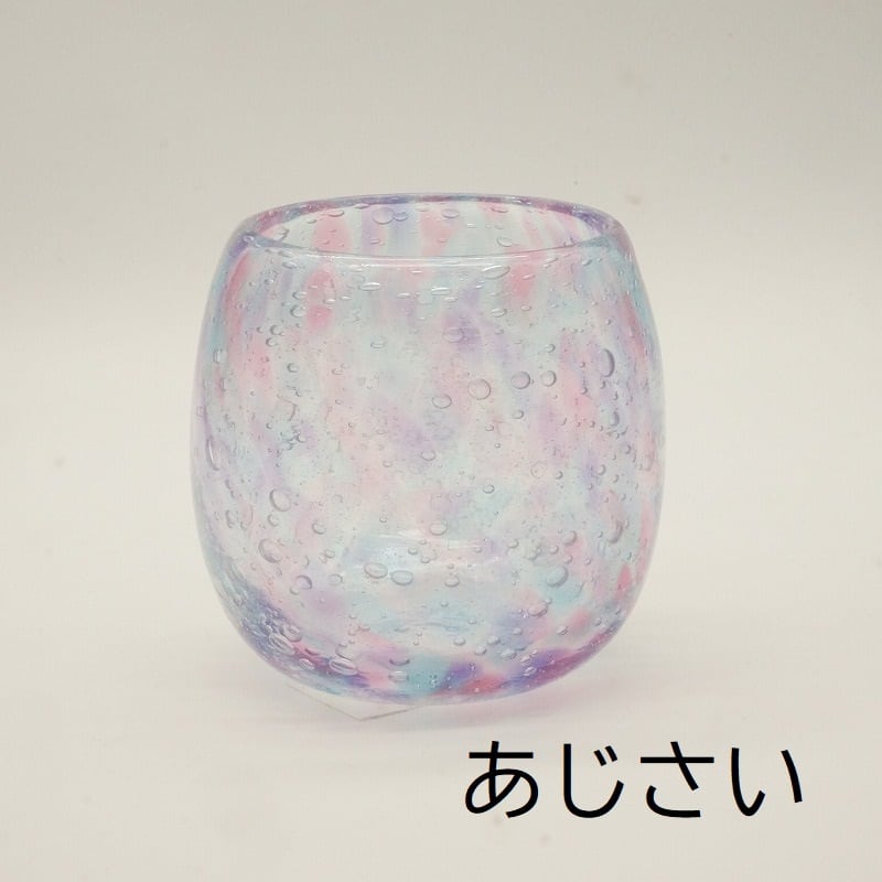 琉球ガラス泡ガラスの花器(今から40年ほど前のお品) 楽天市場】稲嶺盛吉(宙吹きガラス工房虹) 琉球ガラス 花入れ 白泡二色