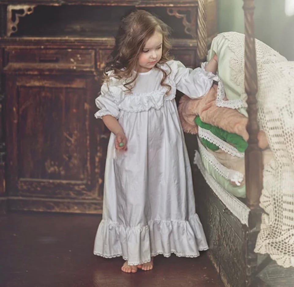 プリンセスネグリジェ ヴィンテージ風•••••••海外子供服 フリル レース キッズ 女の子 ルームウェア パジャマ 撮影 キッズフォト ドレス