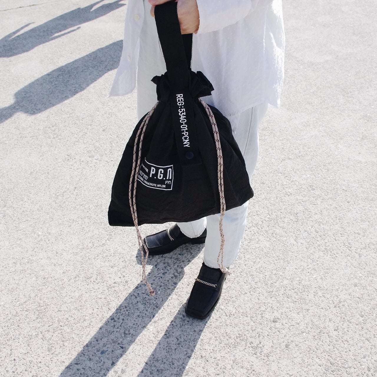 Parachute nylon bag (black)