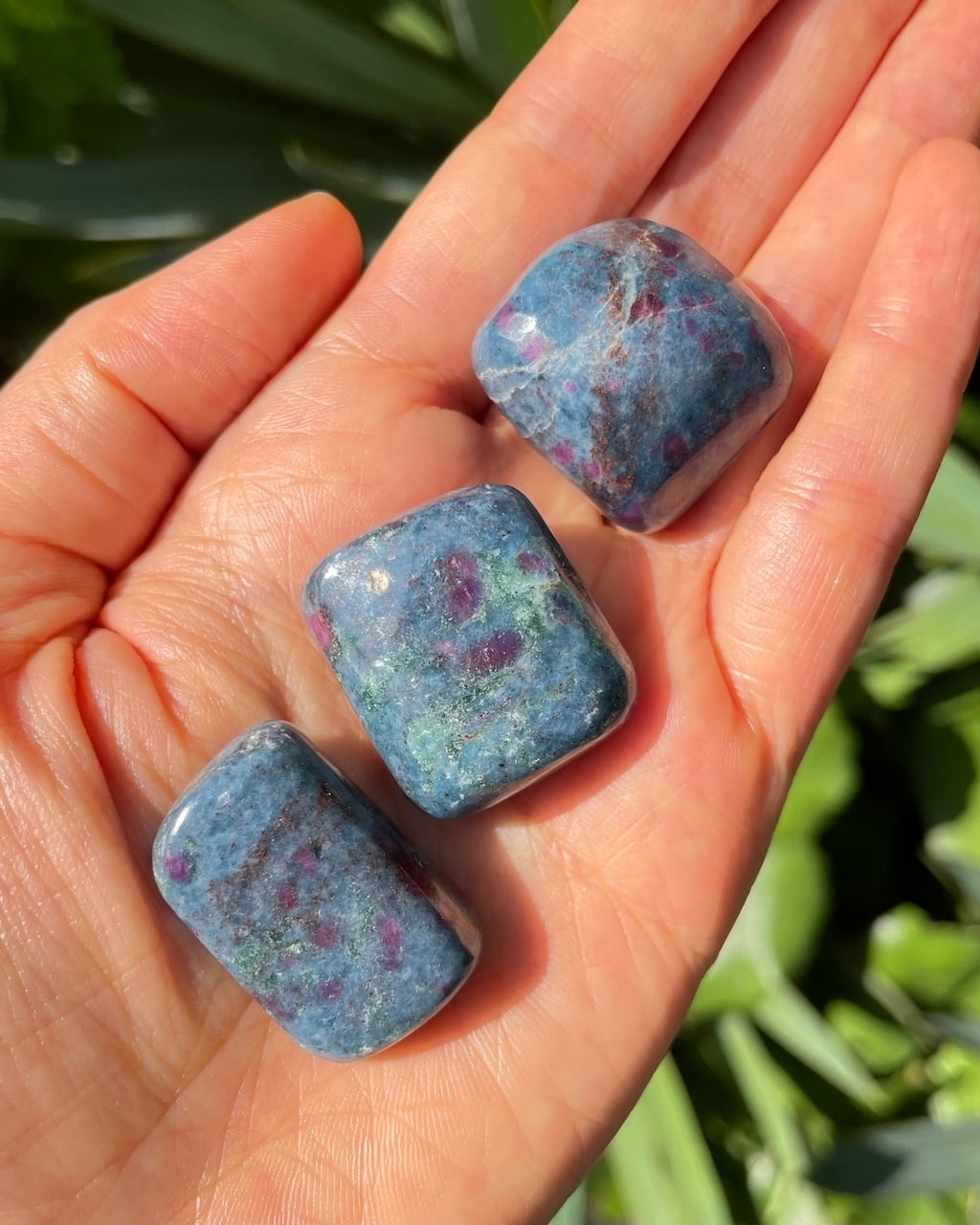 ルビー・イン・カヤナイト | CRYSTAL PHARMACY｜宝石薬局｜クリスタル